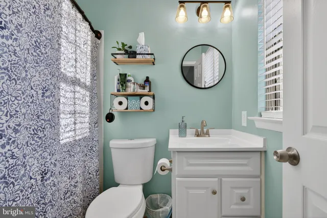 $535,000 | 805 Smartts Lane Northeast, Leesburg, VA 20176