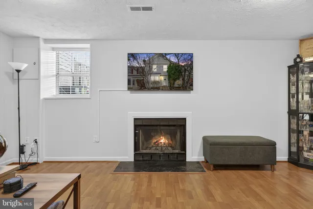 $535,000 | 805 Smartts Lane Northeast, Leesburg, VA 20176