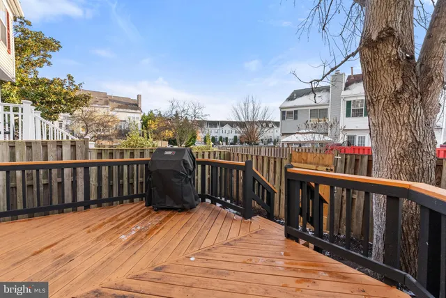 $535,000 | 805 Smartts Lane Northeast, Leesburg, VA 20176