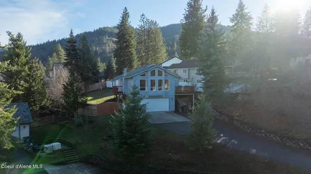 $530,000 | 9138 North Clarkview Place, Hayden, ID 83835