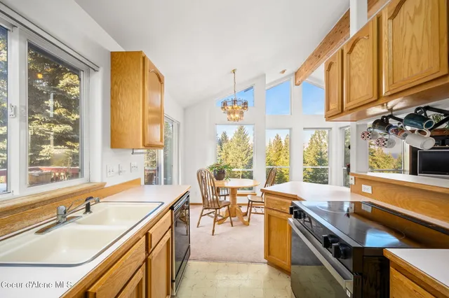 $530,000 | 9138 North Clarkview Place, Hayden, ID 83835