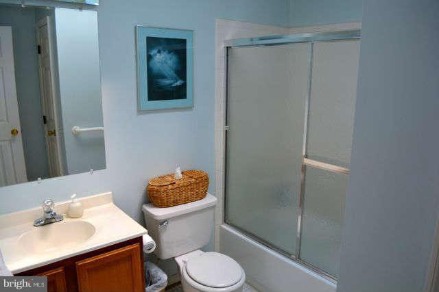 150 Hideaway Road Linden, VA 22642 - Photo 12 of 30 Bath