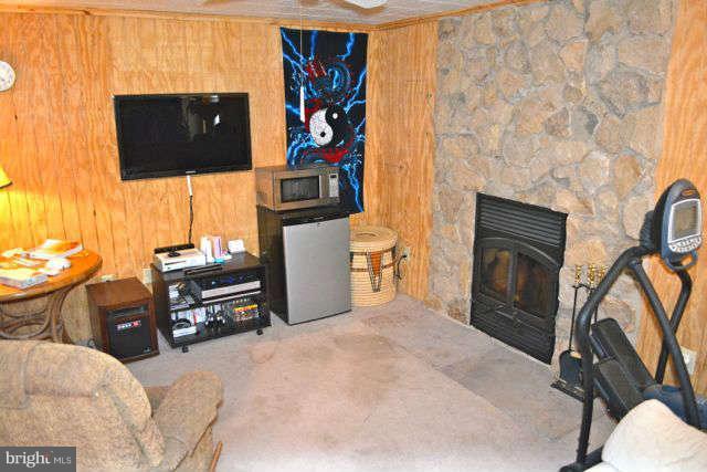 150 Hideaway Road Linden, VA 22642 - Photo 8 of 30 Family Room