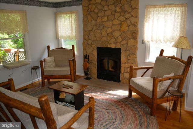 150 Hideaway Road Linden, VA 22642 - Photo 9 of 30 Living Room