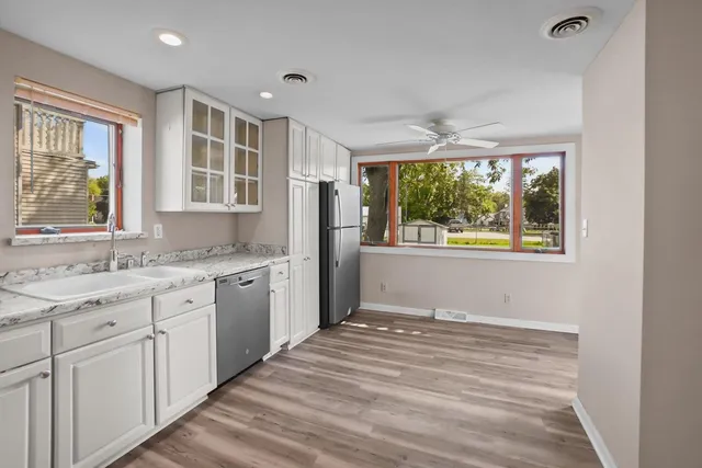 $2,100 | 217 South Cross Street, Unit LOWR, Oconomowoc, WI 53066