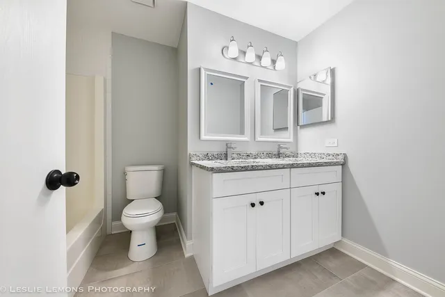 $3,000 | 2970 Middlebury Court West, Aurora, IL 60504