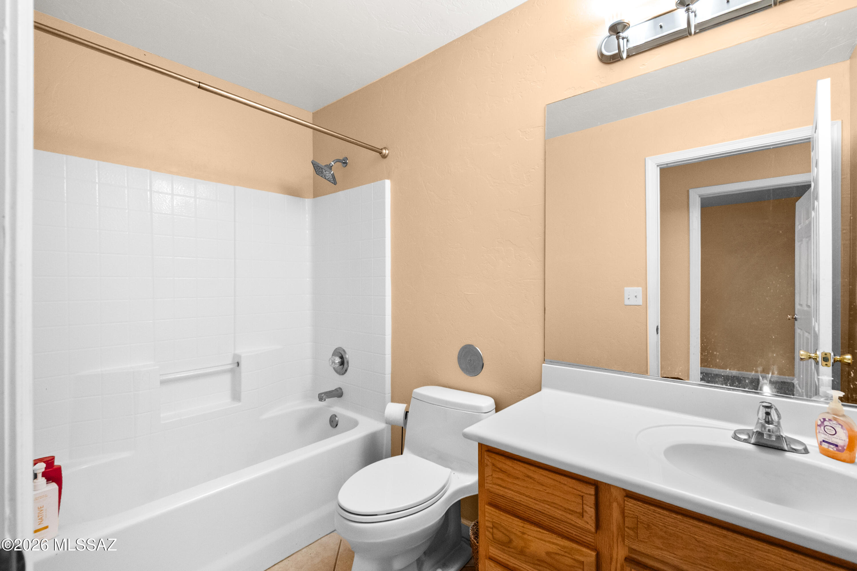 13882 Toler Place Tucson, AZ 85736 - Photo 22 of 34 Hall Bath (Toler)