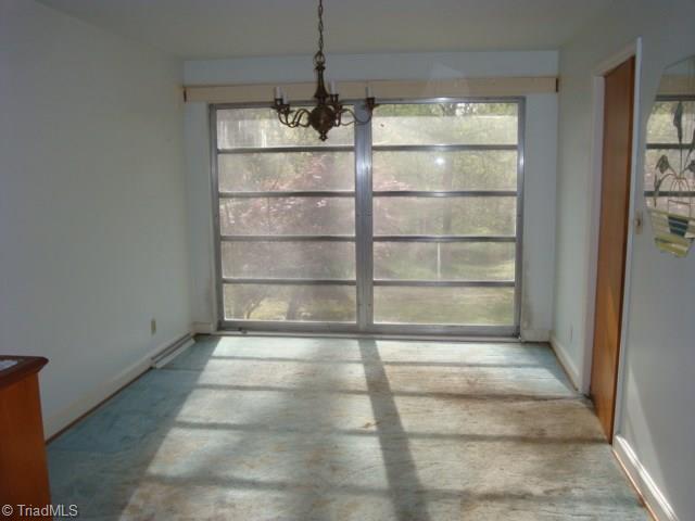 128 Penny Road Jamestown, NC 27282 - Photo 4 of 18 Dining room