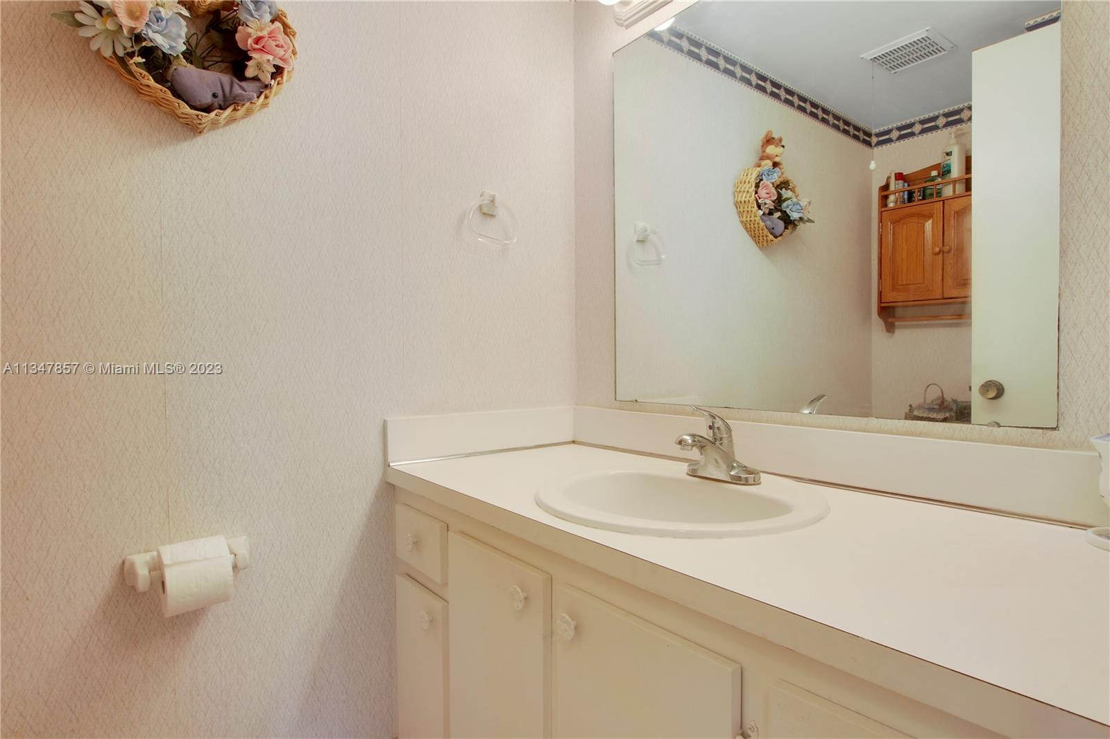 331 Pine Ridge Circle, Unit A2 Greenacres, FL 33463 - Photo 23 of 33 Gallery Image 23