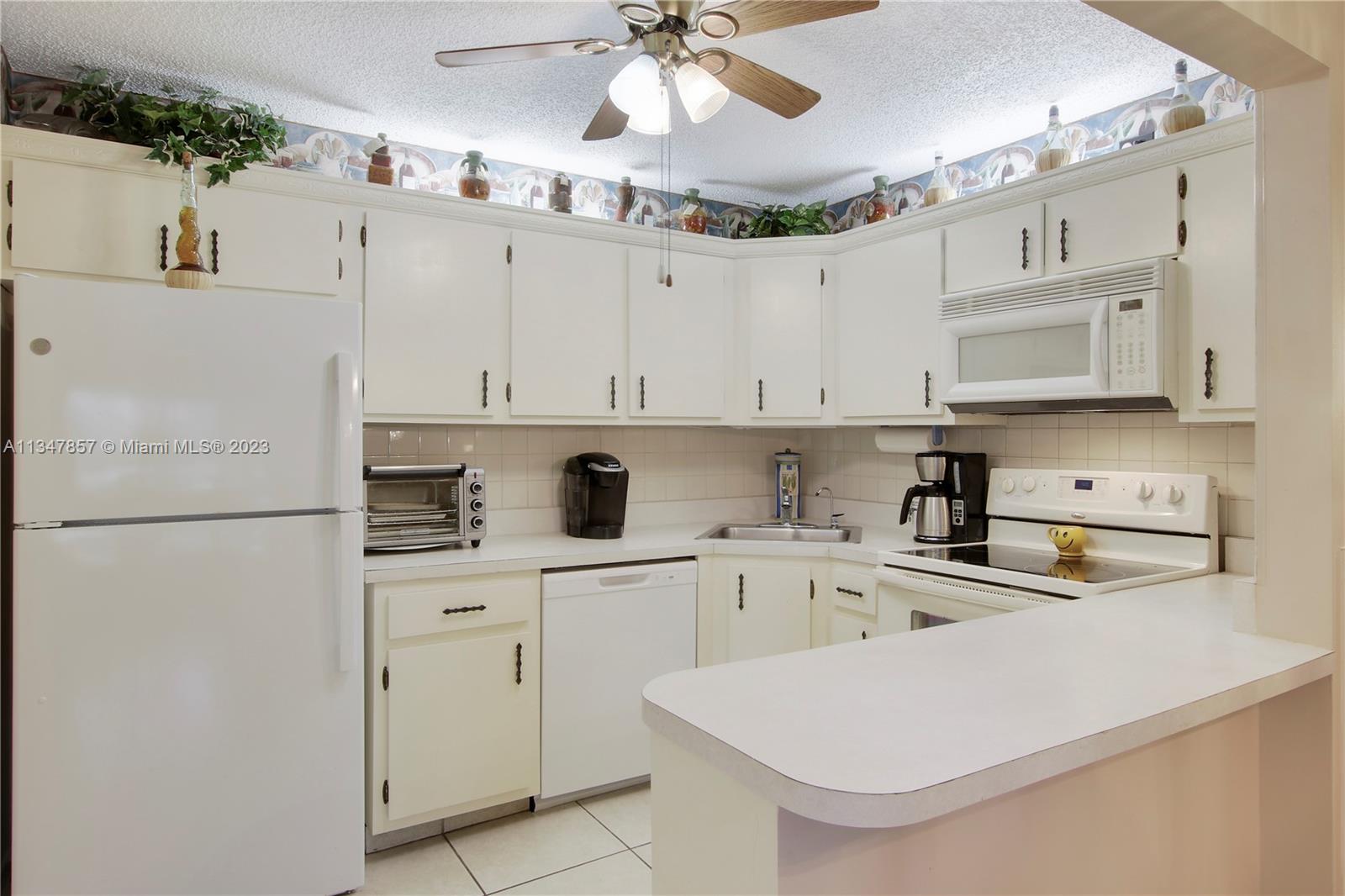 331 Pine Ridge Circle, Unit A2 Greenacres, FL 33463 - Photo 6 of 33 Gallery Image 6