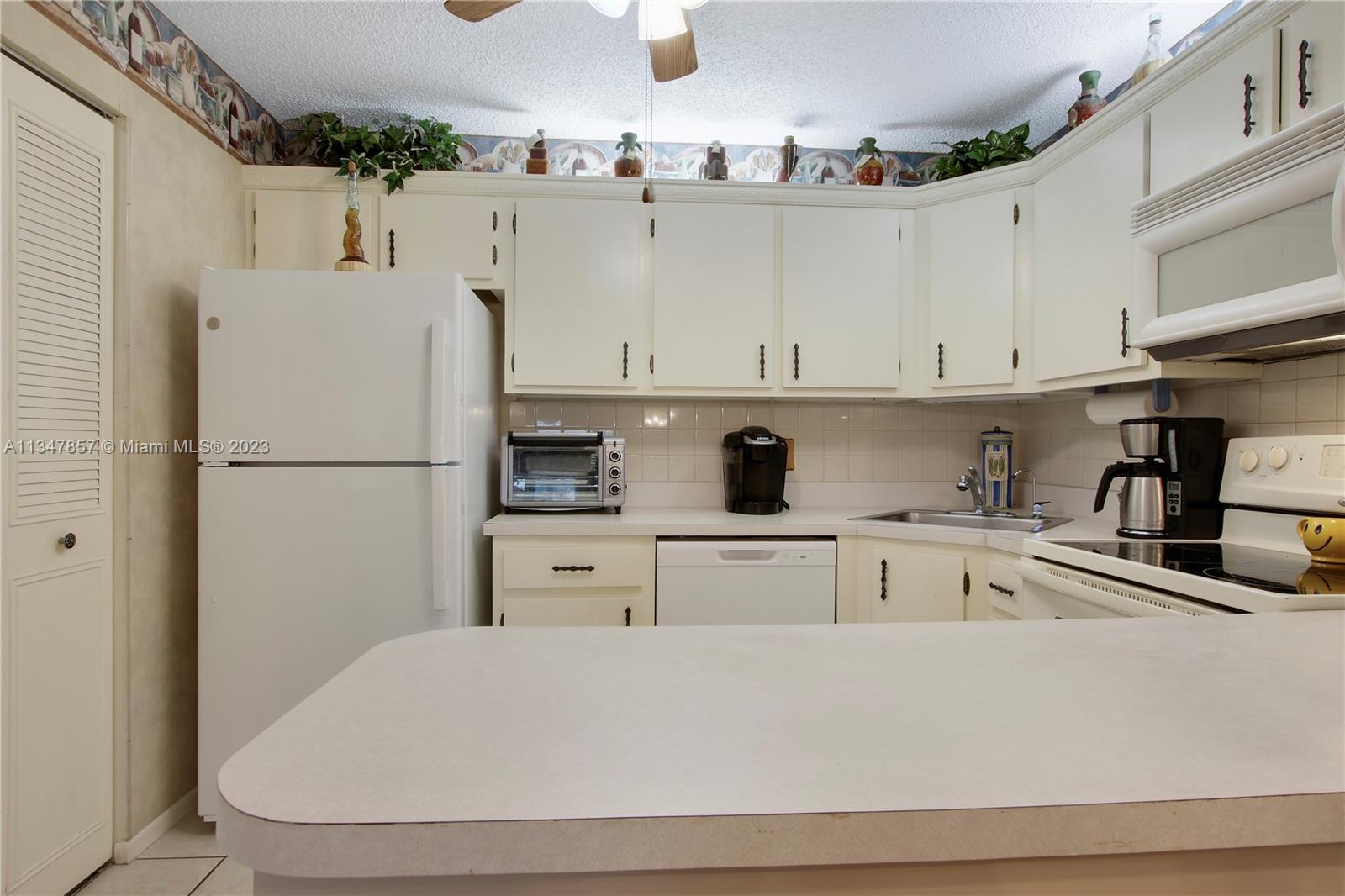 331 Pine Ridge Circle, Unit A2 Greenacres, FL 33463 - Photo 7 of 33 Gallery Image 7