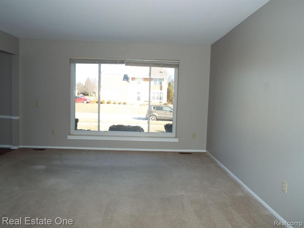 44937 Lemont Road Canton, MI 48187 - Photo 4 of 43