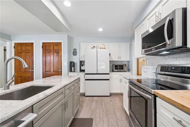 $649,900 | 1535 Redfern Drive, Pittsburgh, PA 15241