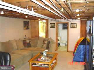 7021 Georgian Road Philadelphia, PA 19138 - Photo 4 of 6 Gallery Image 4