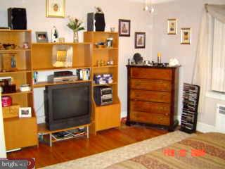 7021 Georgian Road Philadelphia, PA 19138 - Photo 5 of 6 Gallery Image 5