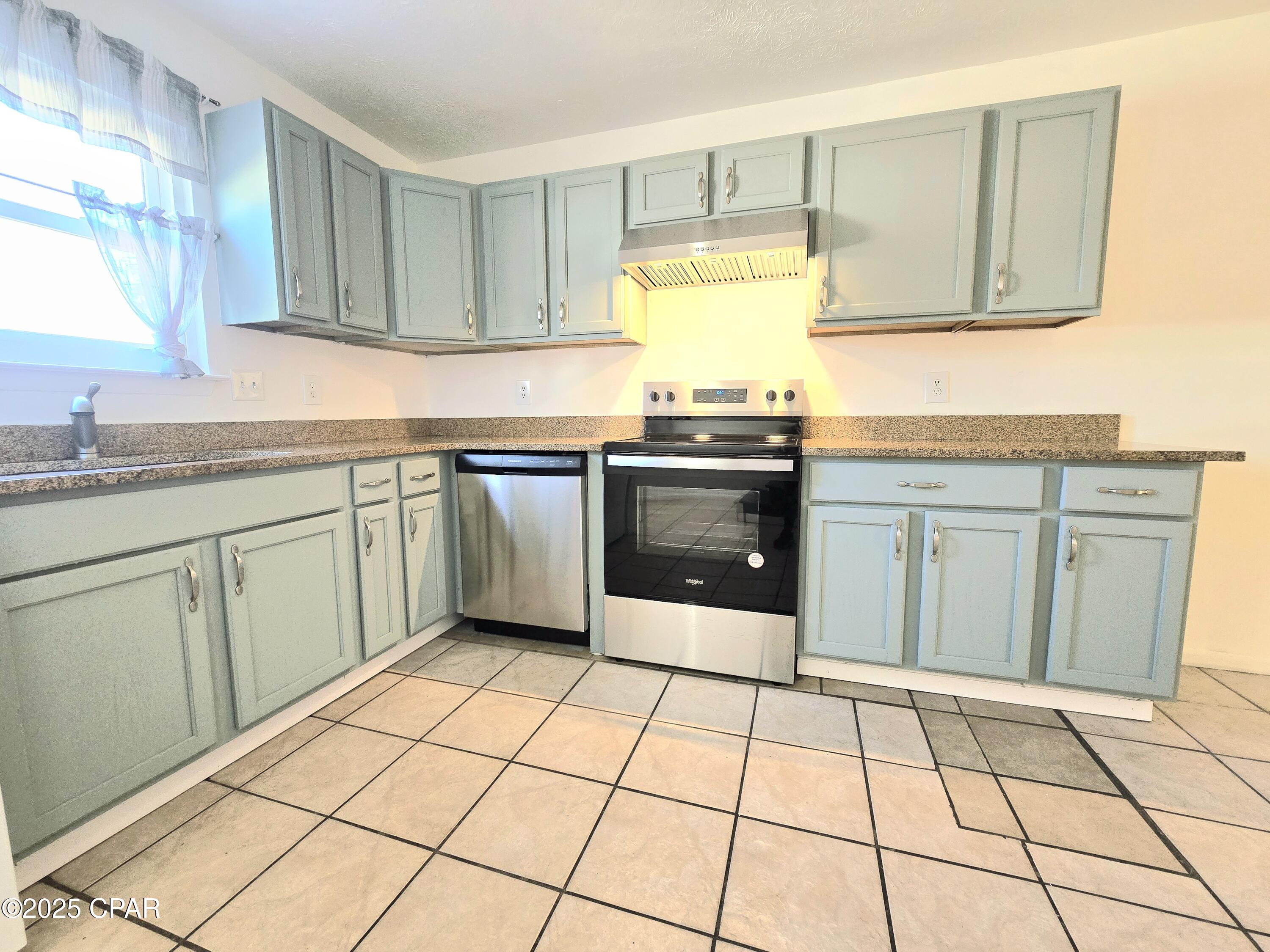 636 West Caladium Circle, Unit C Panama City Beach, FL 32413 - Photo 2 of 20