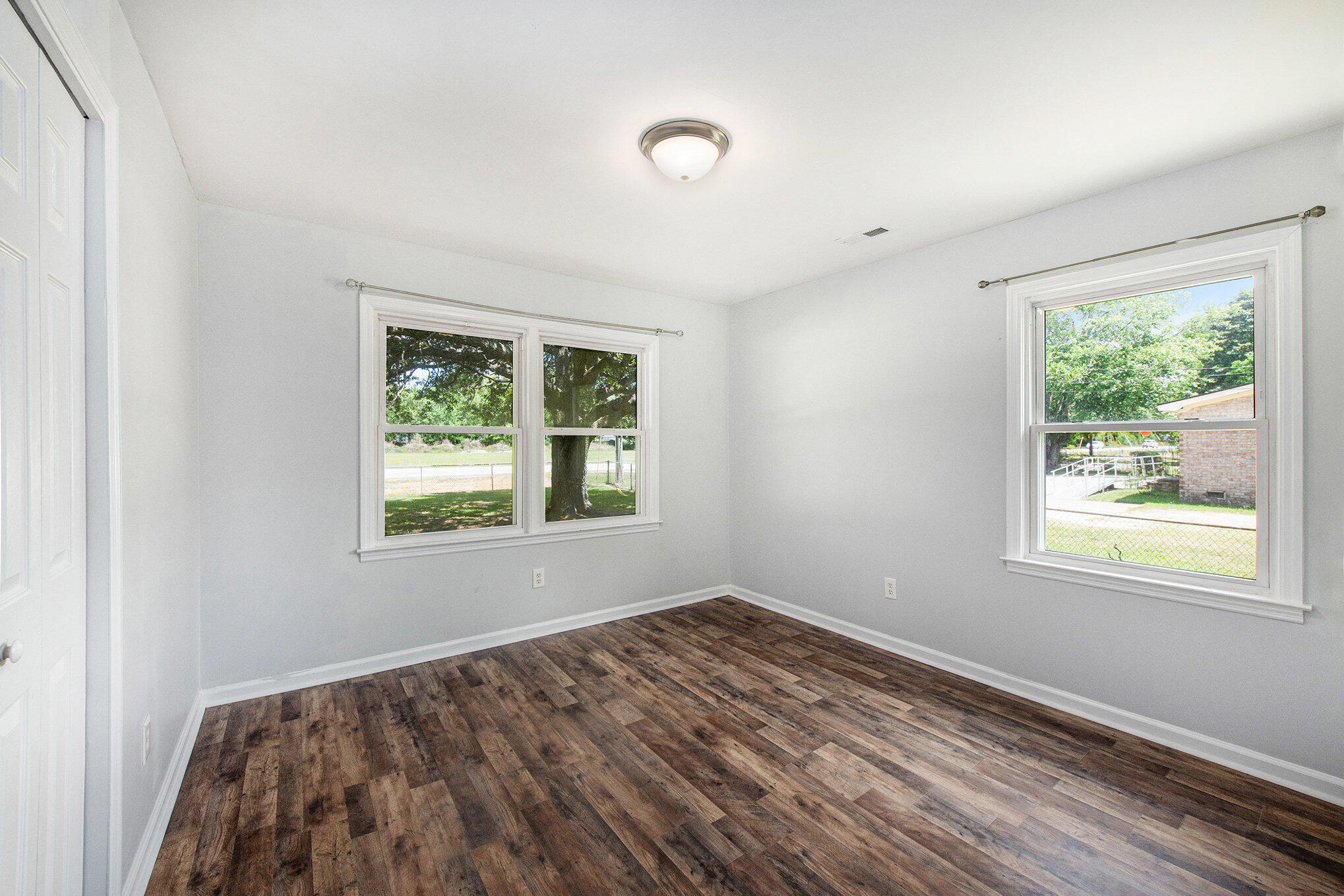 115 Myers Road Summerville, SC 29486 - Photo 14 of 17 014_file_896