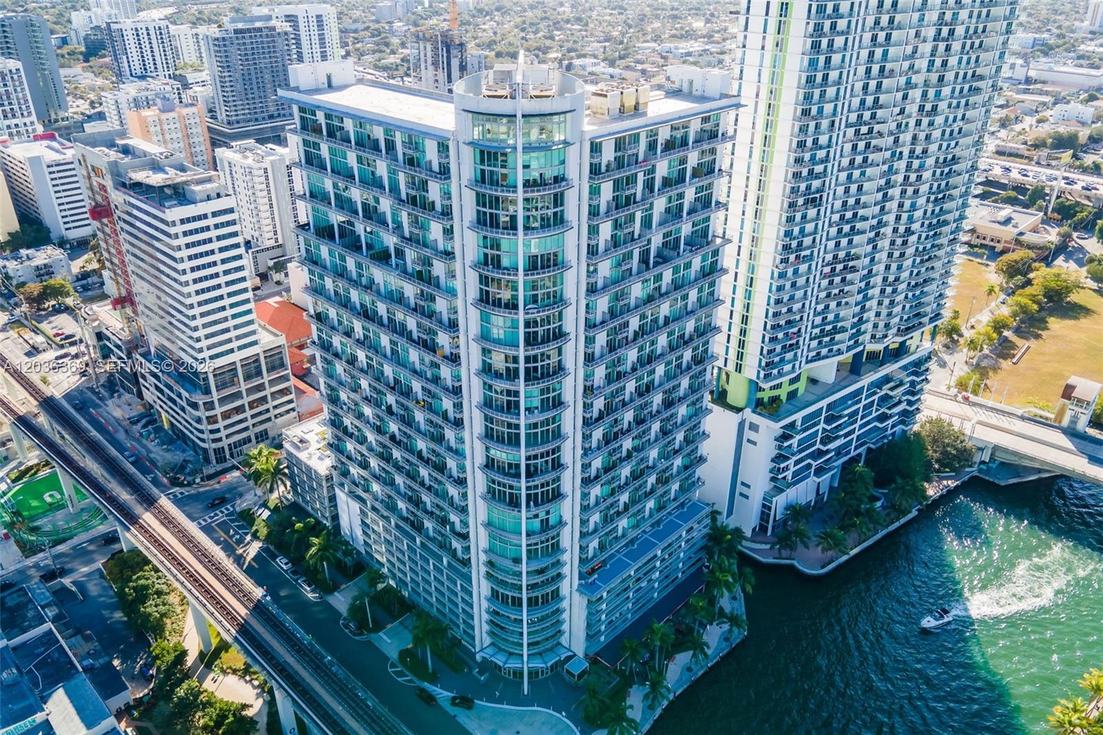 690 Southwest 1st Court, Unit PHII16 Miami, FL 33130 - Photo 30 of 32