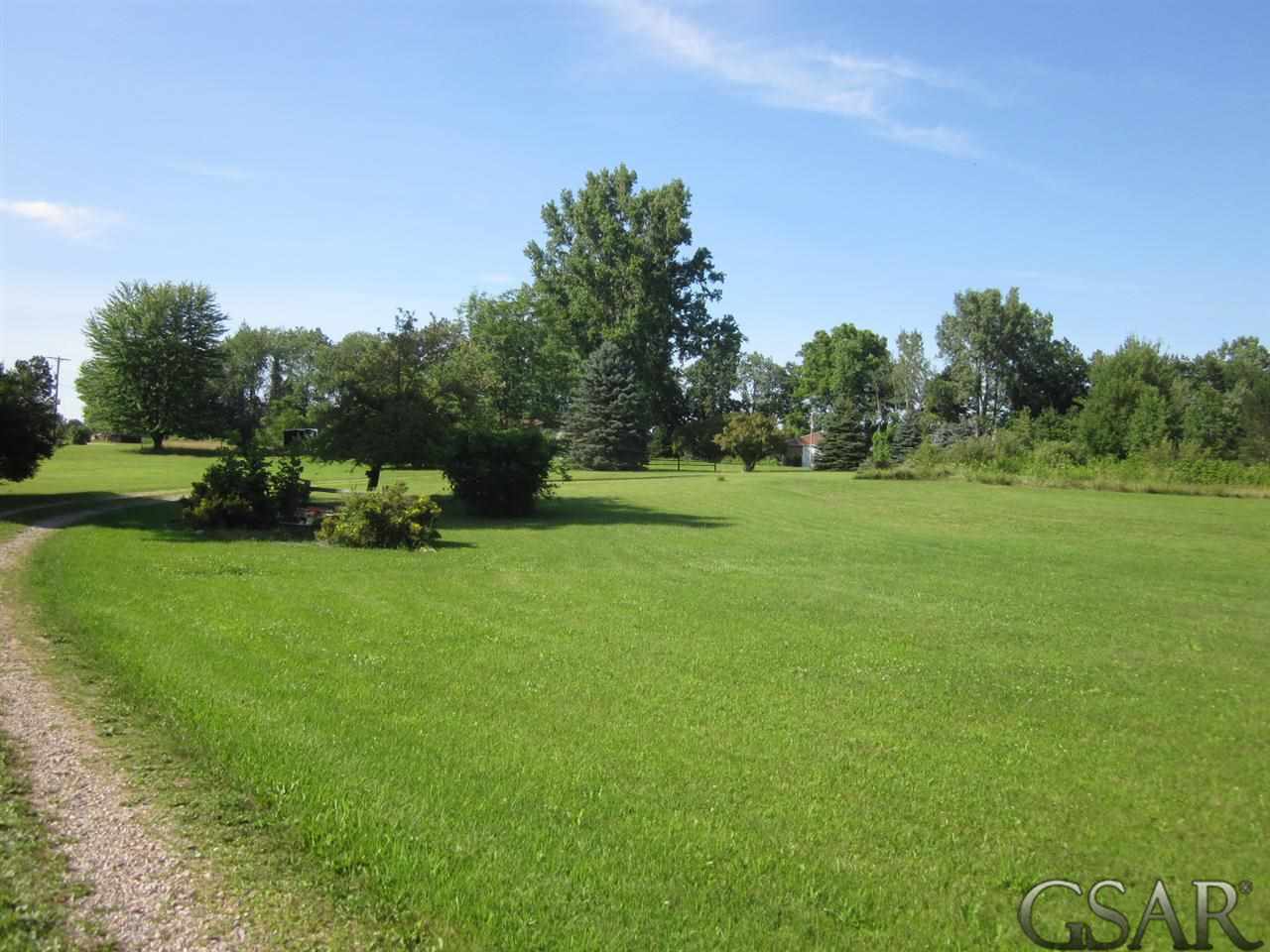 3603 Lansing Road Bancroft, MI 48414 - Photo 24 of 29 31160715-23.JPG