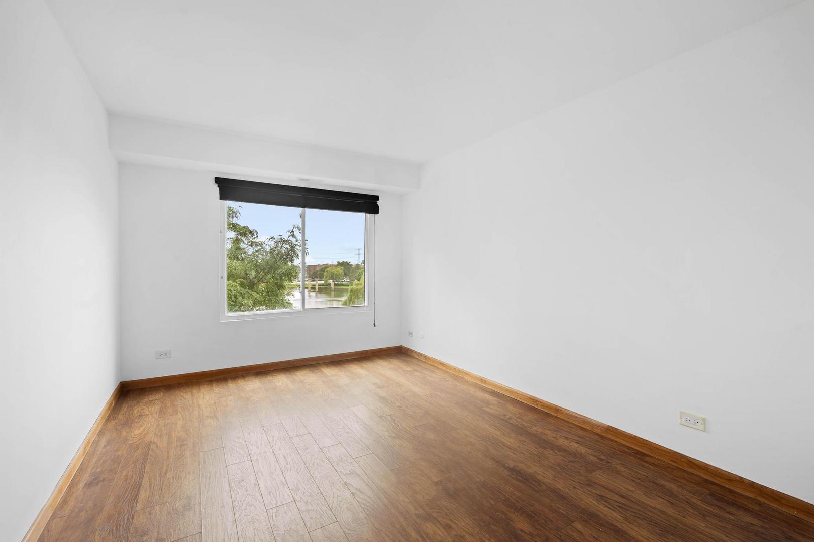 502 West Huntington Commons Road, Unit 443 Mount Prospect, IL 60056 - Photo 14 of 28