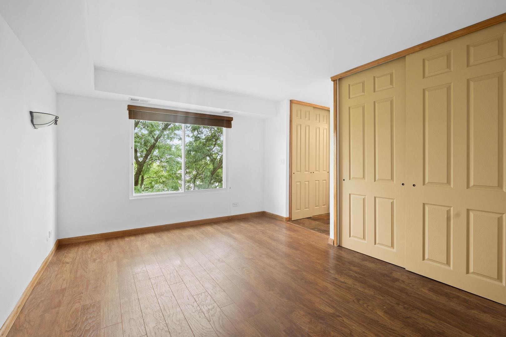 502 West Huntington Commons Road, Unit 443 Mount Prospect, IL 60056 - Photo 18 of 28