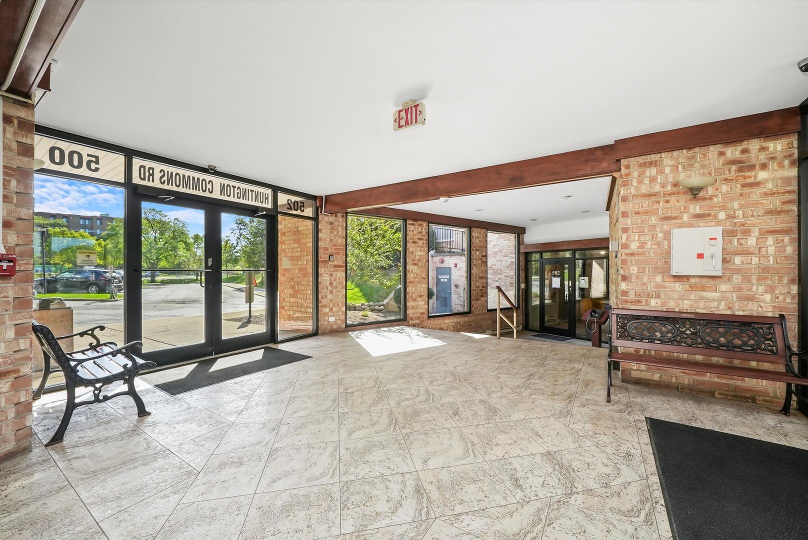 502 West Huntington Commons Road, Unit 443 Mount Prospect, IL 60056 - Photo 3 of 28