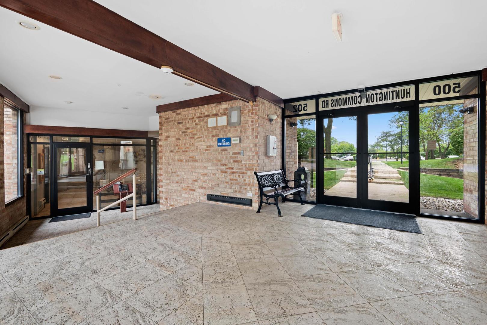 502 West Huntington Commons Road, Unit 443 Mount Prospect, IL 60056 - Photo 4 of 28