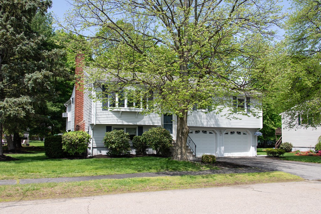 20 Countryside Lane Reading, MA 01867 - Photo 2 of 24