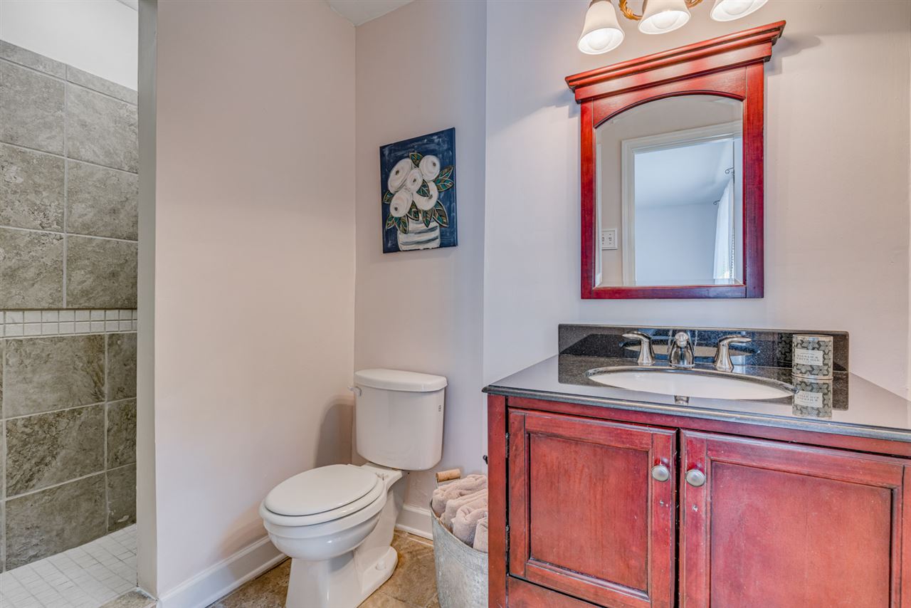 501 Fletcher Road Collierville, TN 38017 - Photo 17 of 25 2nd Bedroom Bath