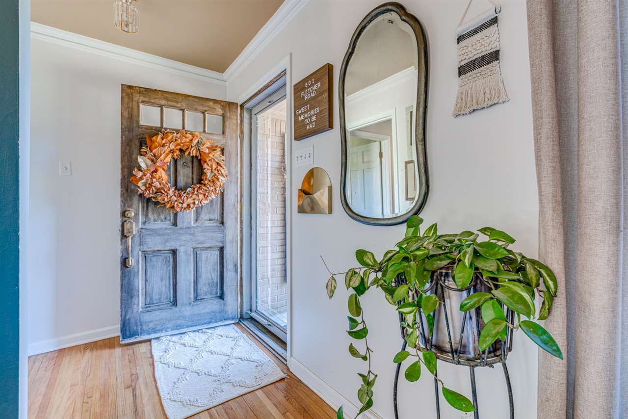 501 Fletcher Road Collierville, TN 38017 - Photo 4 of 25 Foyer
