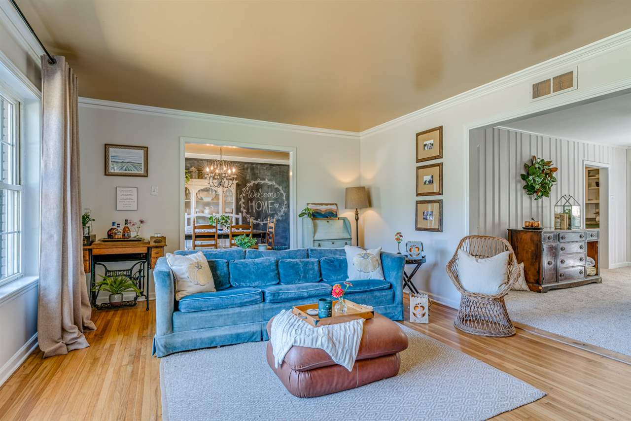 501 Fletcher Road Collierville, TN 38017 - Photo 5 of 25 Living Room
