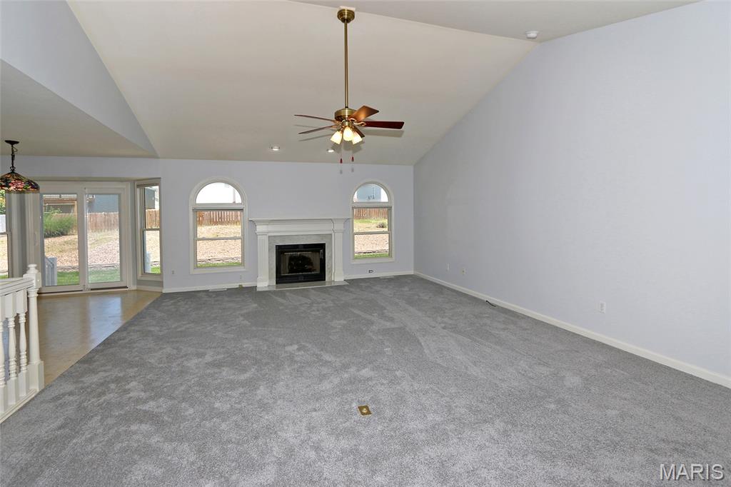 204 Jacobs Way St. Peters, MO 63376 - Photo 3 of 29