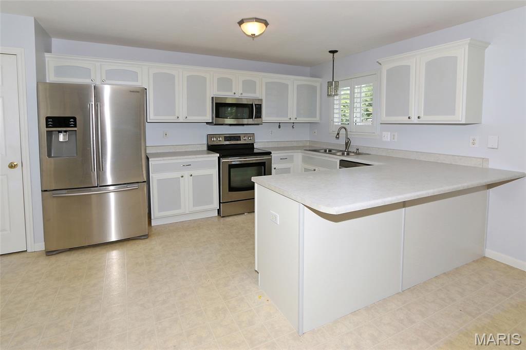 204 Jacobs Way St. Peters, MO 63376 - Photo 8 of 29