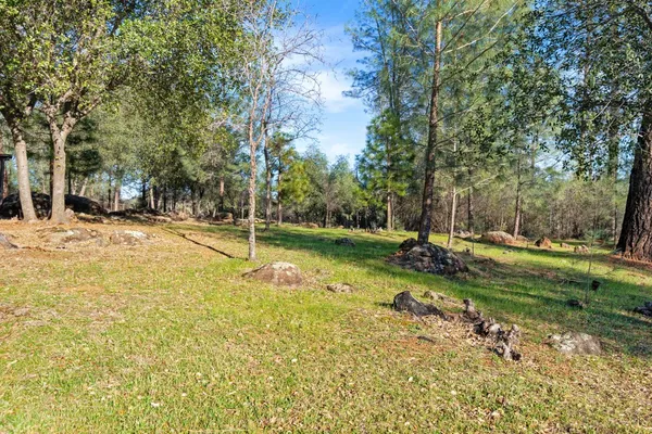 $399,000 | 22848 Elk Trail East, Redding, CA 96003