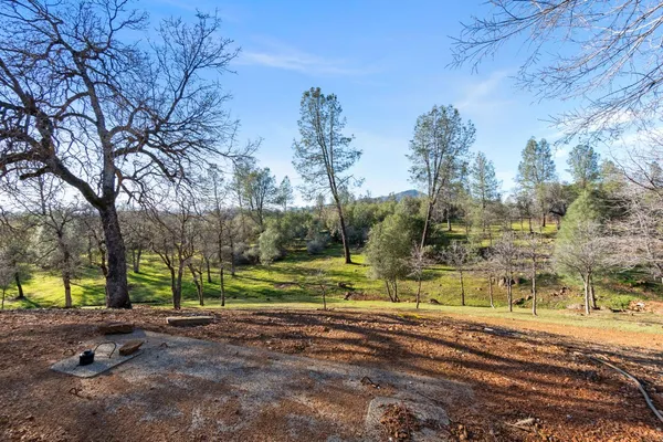 $399,000 | 22848 Elk Trail East, Redding, CA 96003