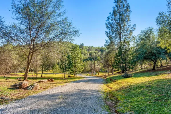 $399,000 | 22848 Elk Trail East, Redding, CA 96003