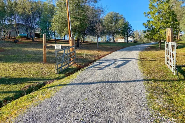 $399,000 | 22848 Elk Trail East, Redding, CA 96003