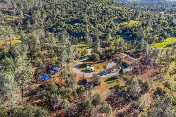 $399,000 | 22848 Elk Trail East, Redding, CA 96003