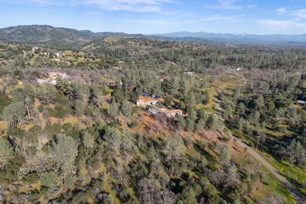$399,000 | 22848 Elk Trail East, Redding, CA 96003
