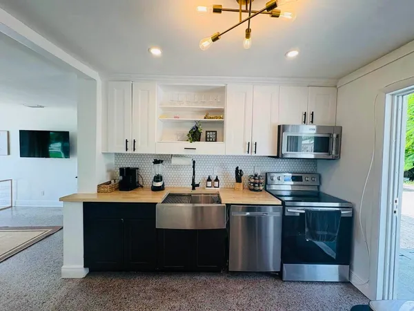 $484,000 | 2711 Northeast 11th Terrace, Pompano Beach, FL 33064