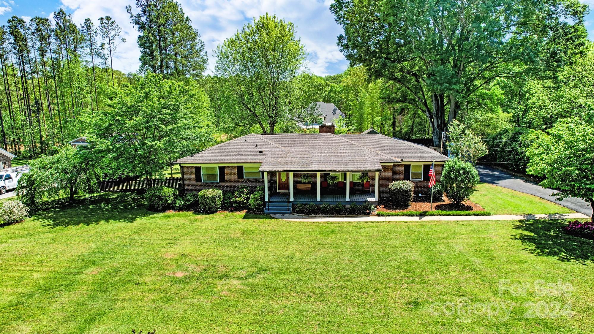 10336 Glenmac Road Charlotte, NC 28215 - Photo 1 of 48 Gallery Image 1