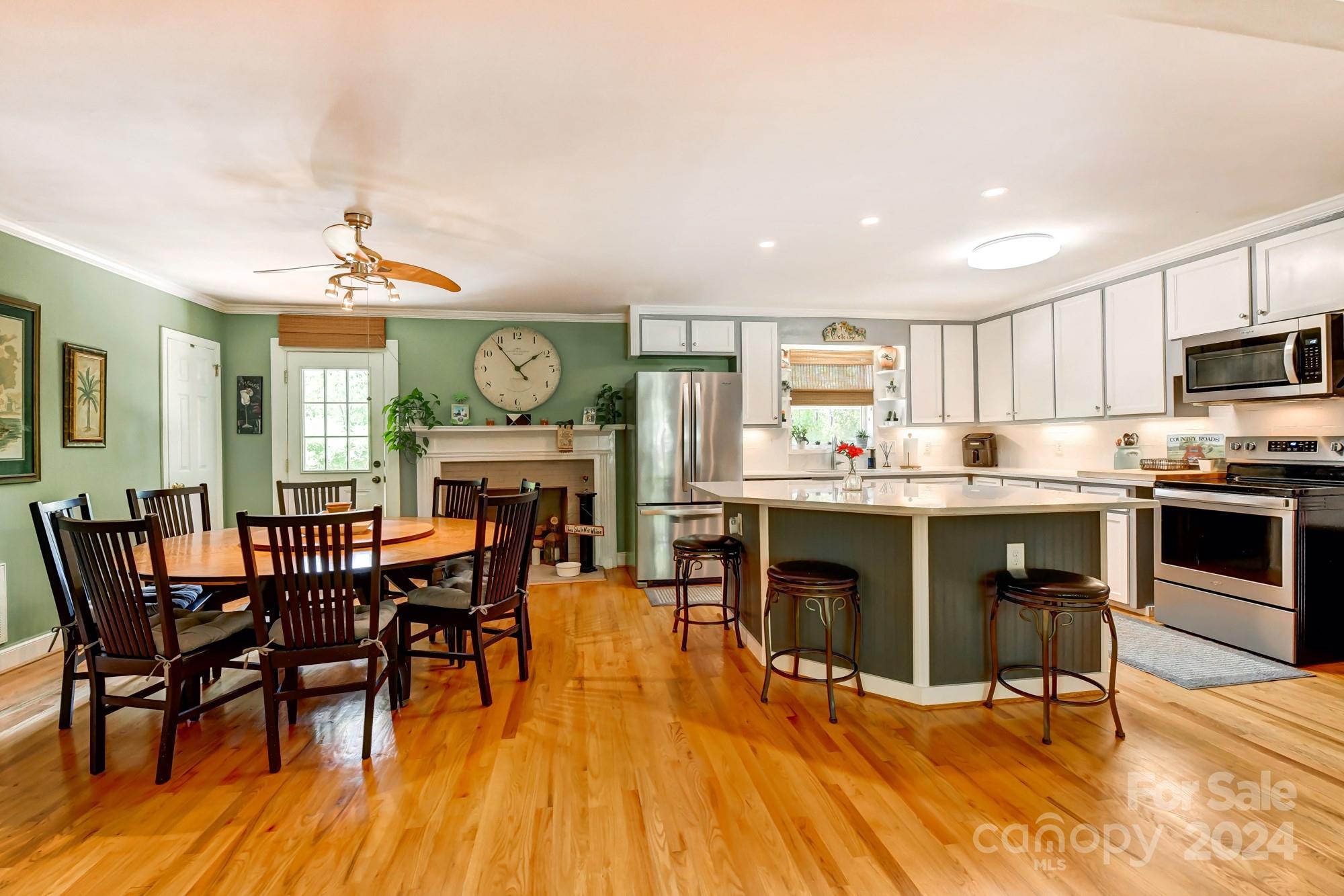 10336 Glenmac Road Charlotte, NC 28215 - Photo 11 of 48 Gallery Image 11