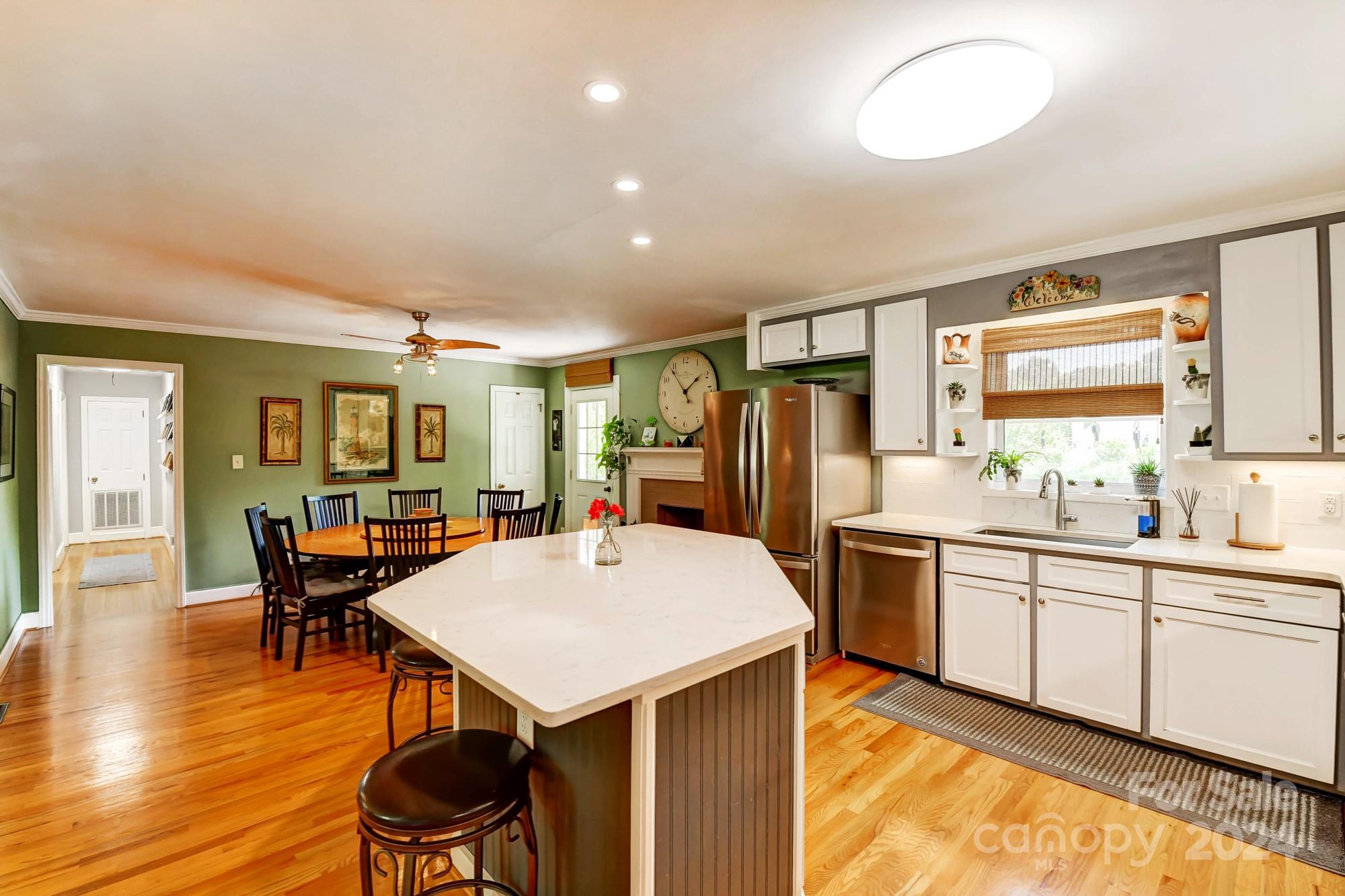 10336 Glenmac Road Charlotte, NC 28215 - Photo 14 of 48 Gallery Image 14