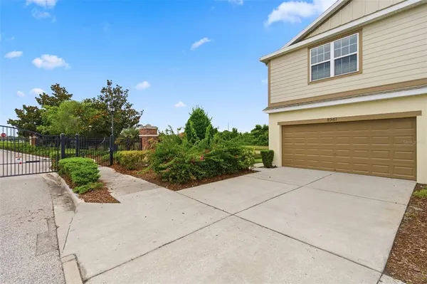 $2,400 | 8961 Turnstone Haven Place, Tampa, FL 33619