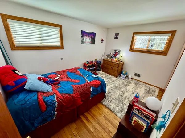 $2,150 | 325 Kishwaukee Drive, Sycamore, IL 60178