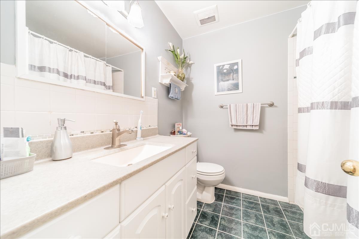 441 Sherman Road North Brunswick, NJ 08902 - Photo 26 of 40 Gallery Image 26