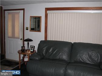 1329 Rothley Avenue Abington, PA 19001 - Photo 9 of 10 Living Room