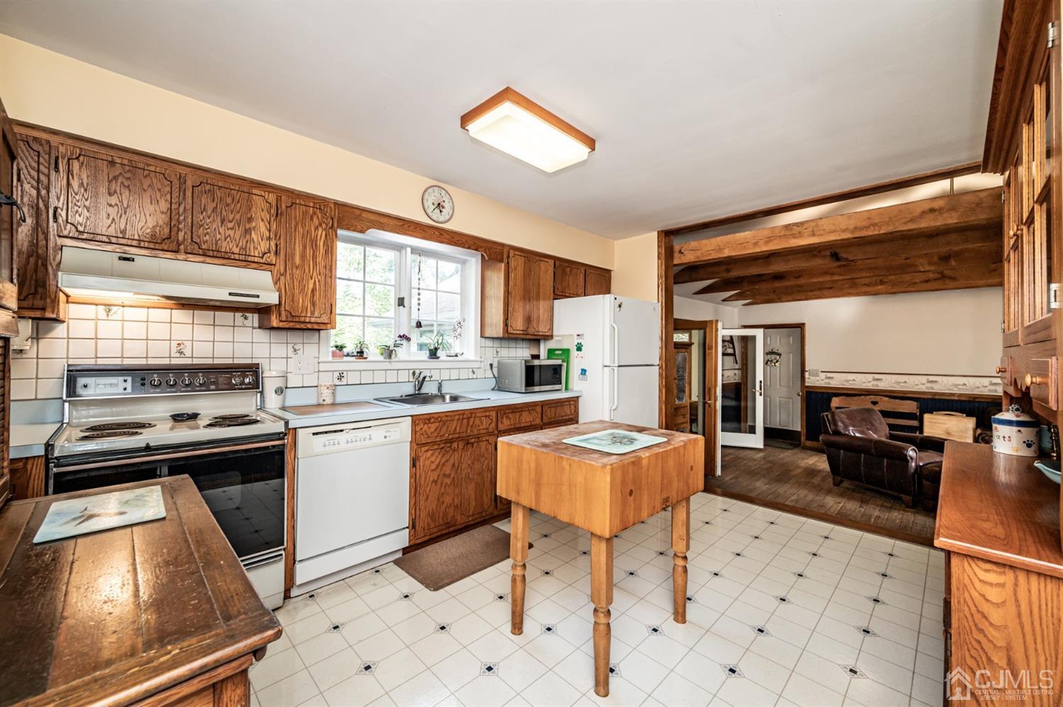 12 Stillhouse Road Millstone Township, NJ 08535 - Photo 13 of 35 Gallery Image 13