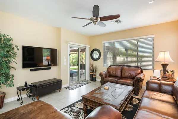 $4,500 | 7306 North 88th Lane, Glendale, AZ 85305