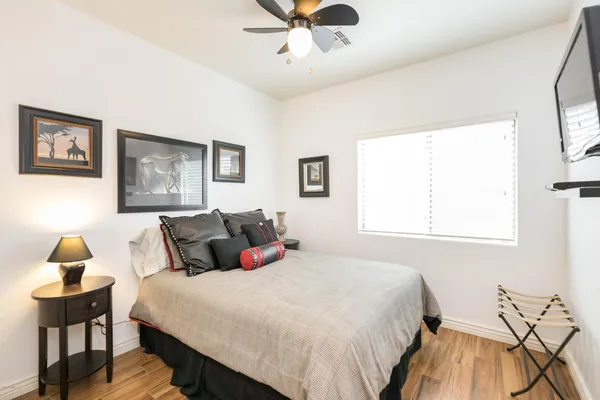 $4,500 | 7306 North 88th Lane, Glendale, AZ 85305